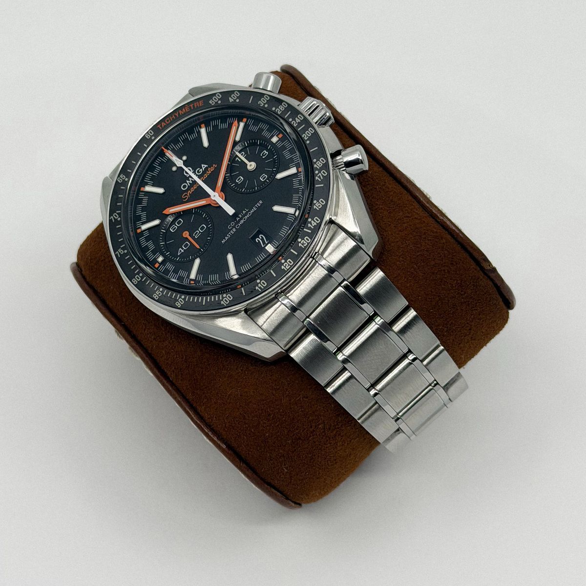 Omega Speedmaster Racing (2022)